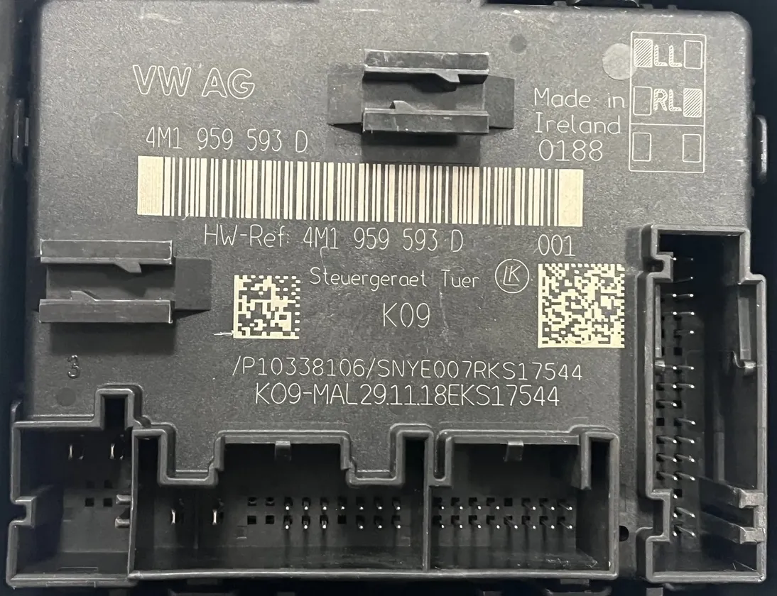 AUDI A6 C8/4K (2018-2024) Блок керування передніми правими дверима 4M1959593,4G0907577,4M1959593D 15519704