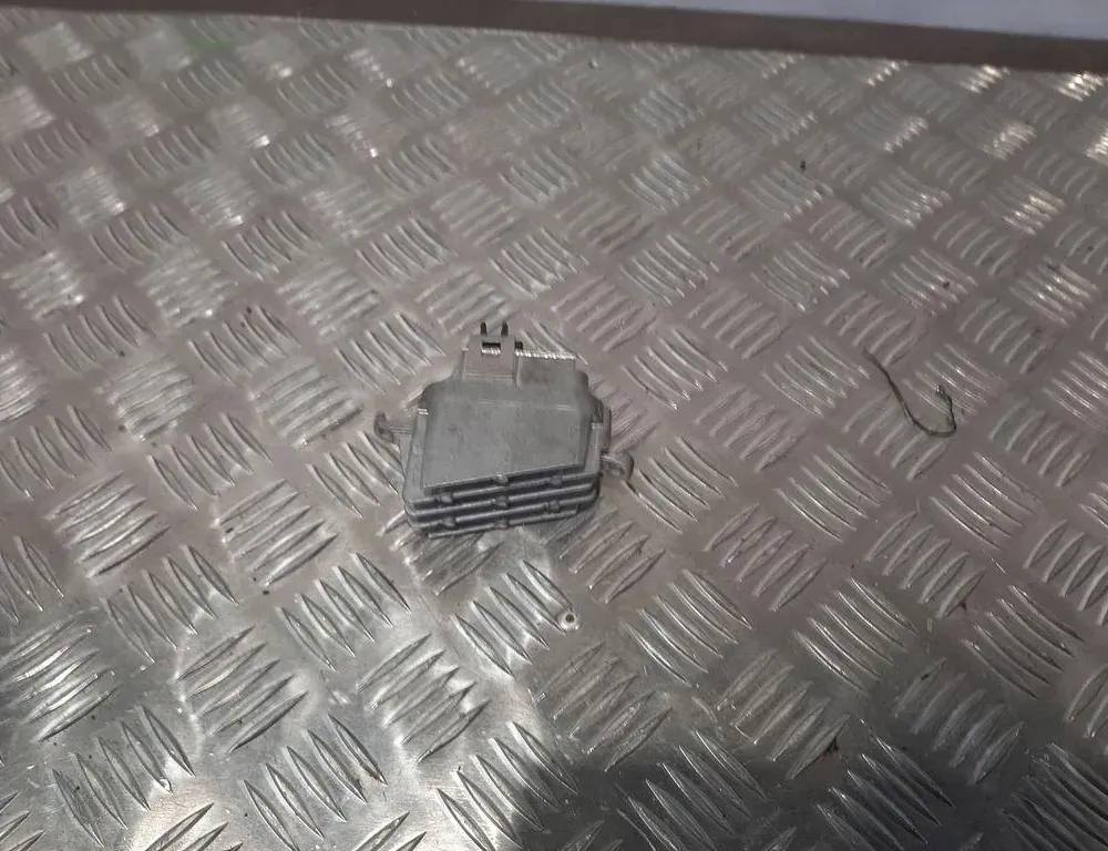 AUDI A4 B8/8K (2011-2016) Дополнительный фонарь передний левый N6HM0000,04800 33406600