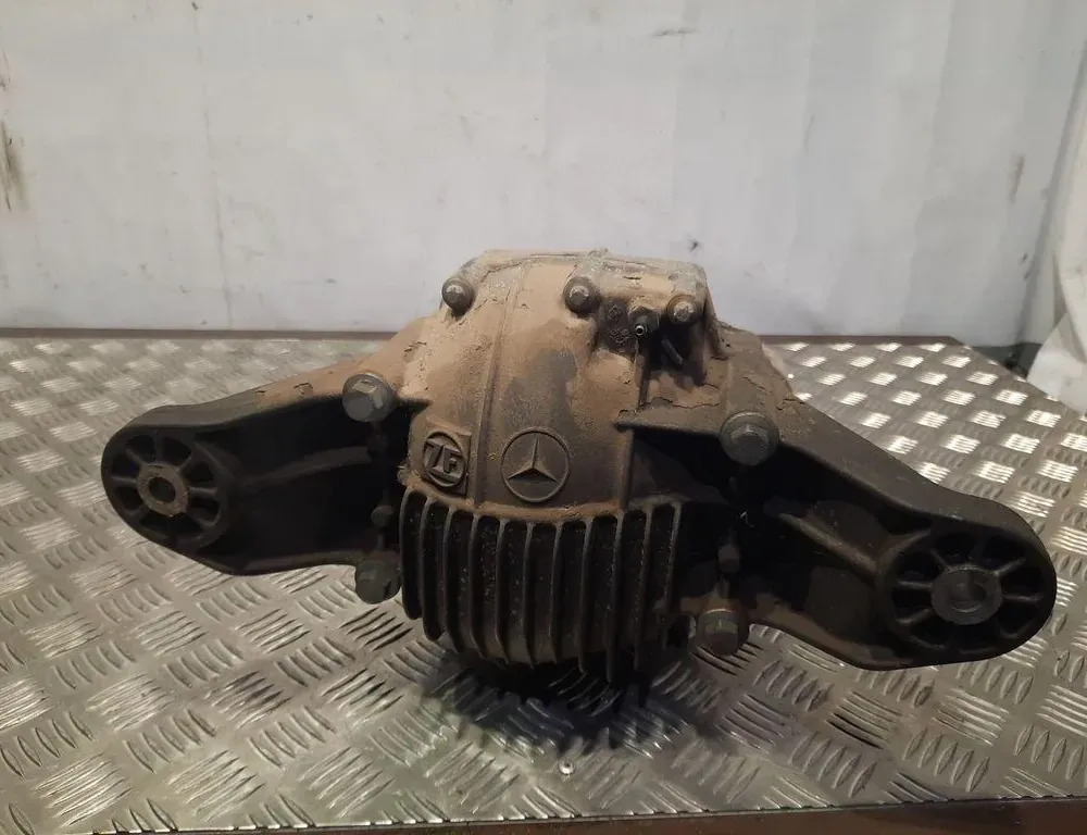 MERCEDES-BENZ GL-Class X164 (2006-2012) Задній диференціал 4460310032 33406945