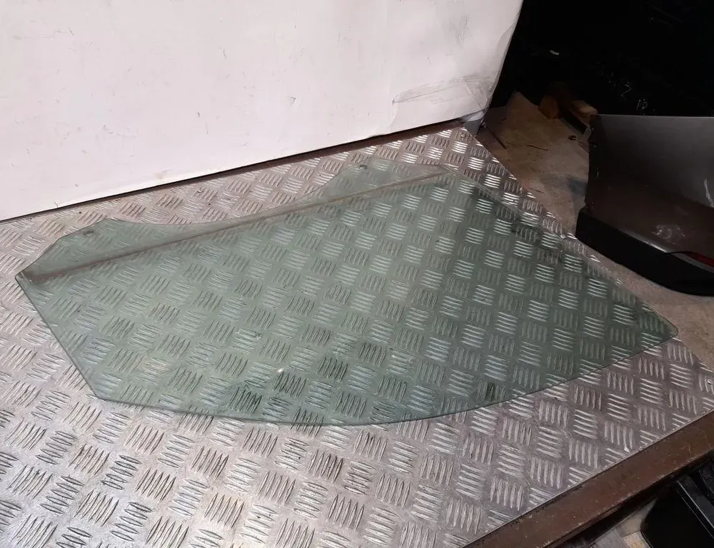 AUDI Q5 8R (2008-2017) Скло правої передньої двері 33412638