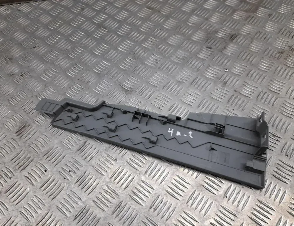 AUDI Q7 4L (2005-2015) Деталі обробки сидінь 4M0883685B 33425330