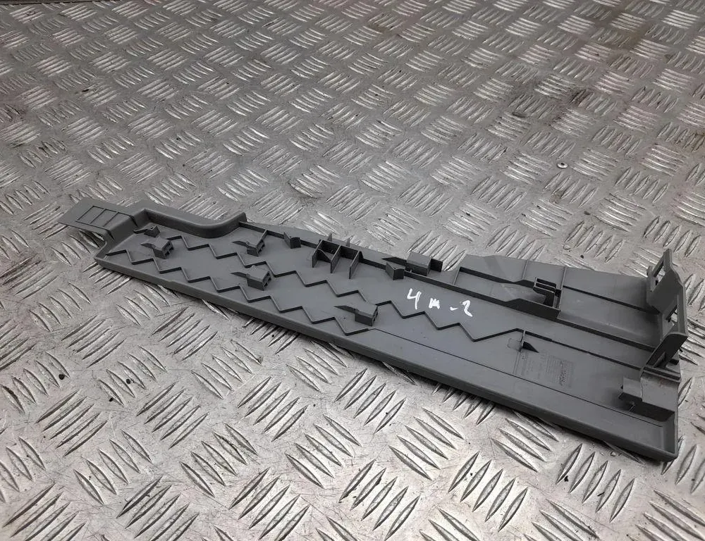 AUDI Q7 4L (2005-2015) Деталі обробки сидінь 4M0883685B 33425330