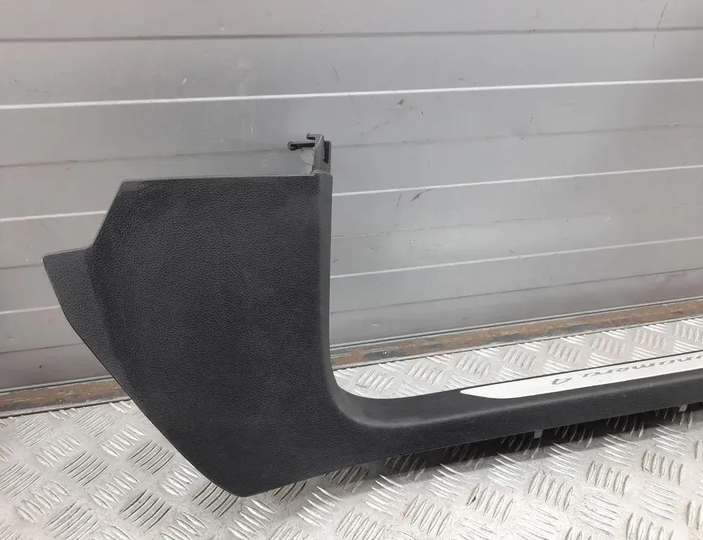 PORSCHE Panamera 970 (2009-2016) Обшивка переднього правого порога 970555518 33425373