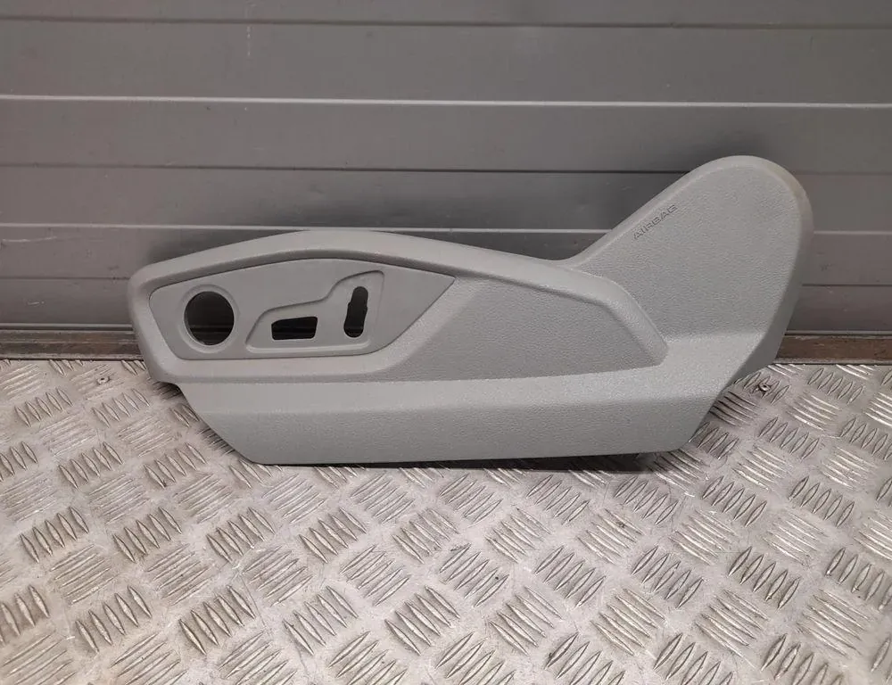 AUDI Q7 4L (2005-2015) Деталі обробки сидінь 4M0881325 33431866