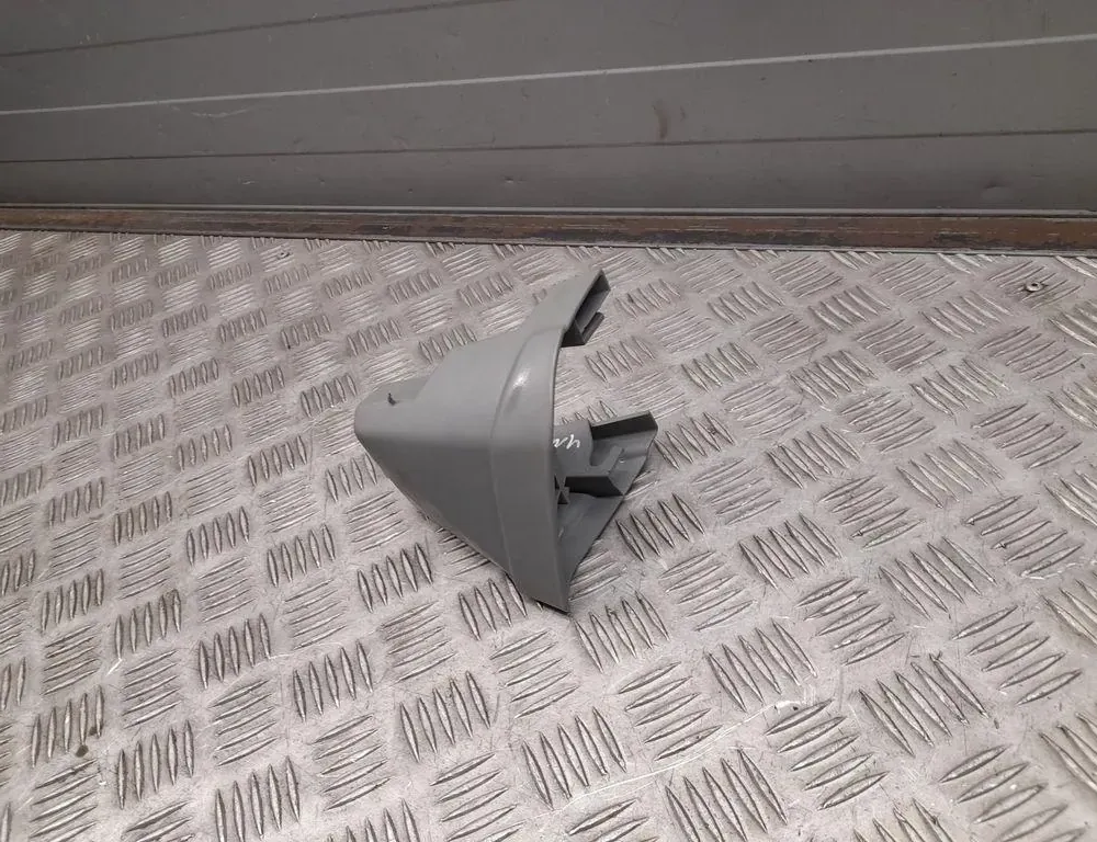 AUDI Q7 4L (2005-2015) Деталі обробки сидінь 4M0883687A 33431867