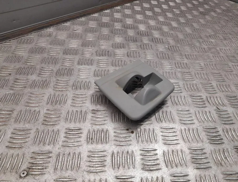 AUDI Q7 4L (2005-2015) Деталі обробки сидінь 4M0883689B 33431870