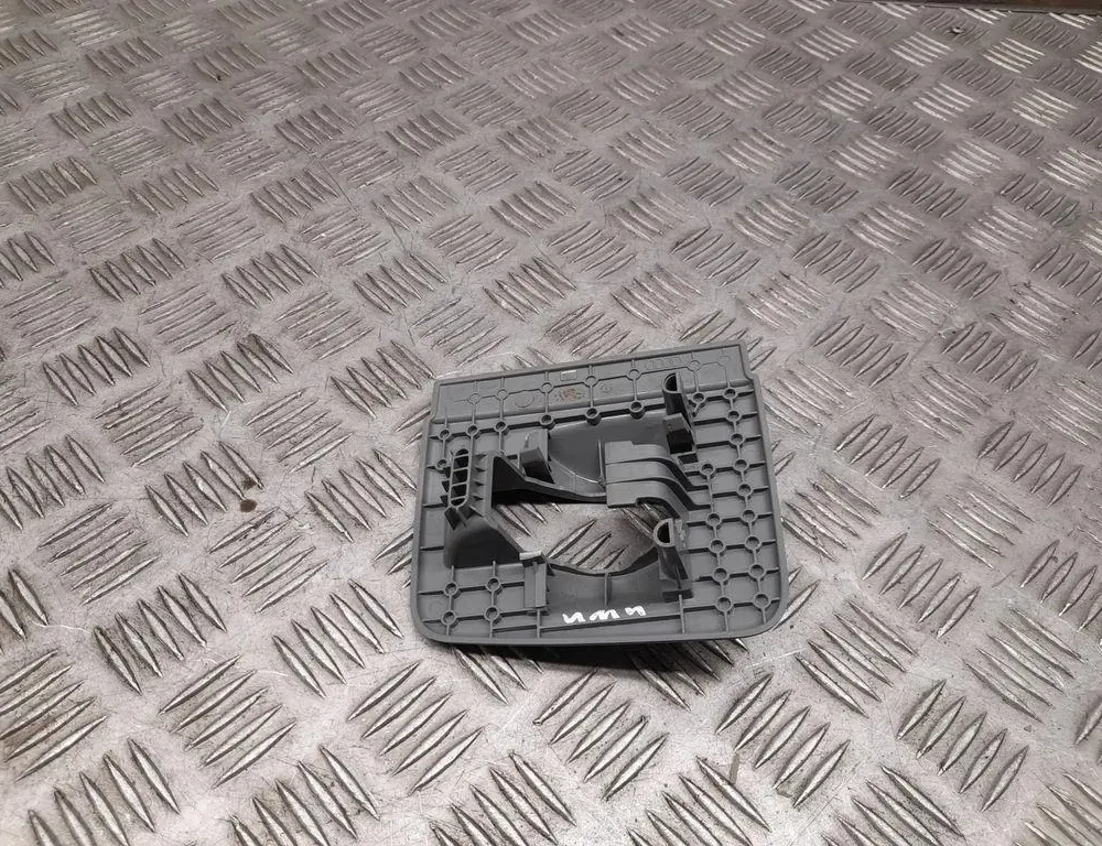 AUDI Q7 4L (2005-2015) Деталі обробки сидінь 4M0883689B 33431870