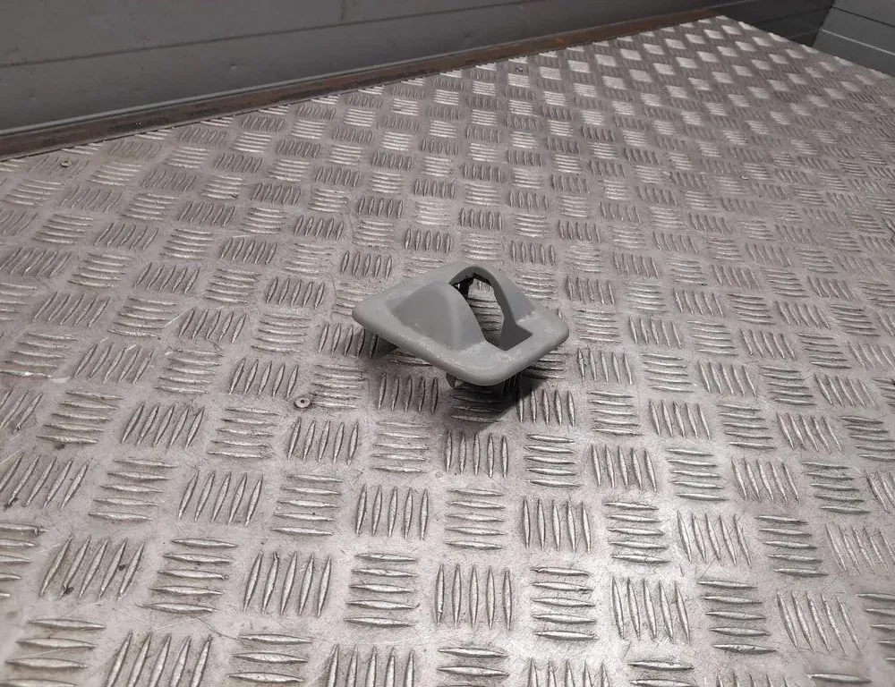 AUDI Q7 4L (2005-2015) Деталі обробки сидінь 4M0883687B 33431877