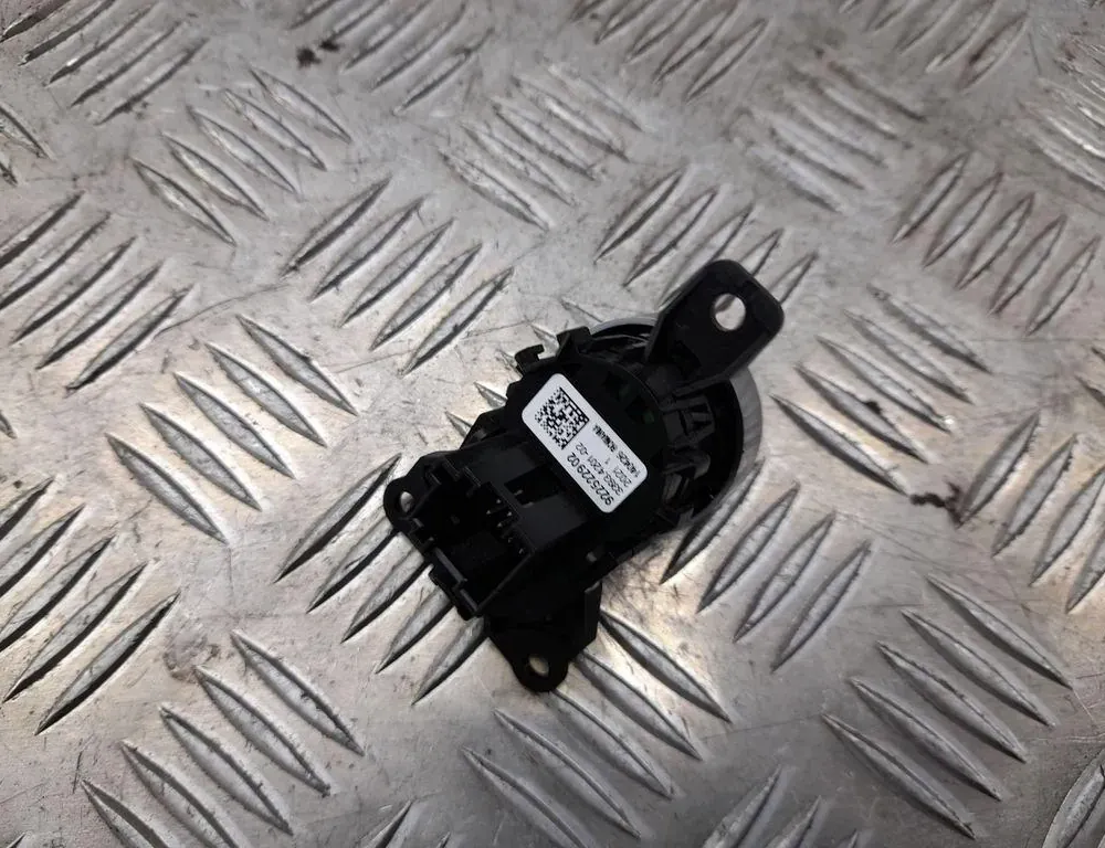 BMW 6 Series F06/F12/F13 (2010-2018) Кнопка зажигания 9225229 33486041