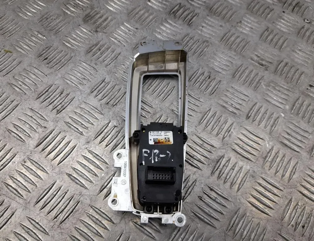 BMW 6 Series F06/F12/F13 (2010-2018) Кнопка ручного тормоза 9217594 33486042
