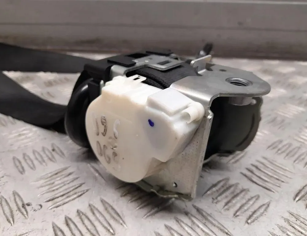 AUDI A4 B9/8W (2015-2024) Ремень безопасности задний правый 8W0857806A 33488970