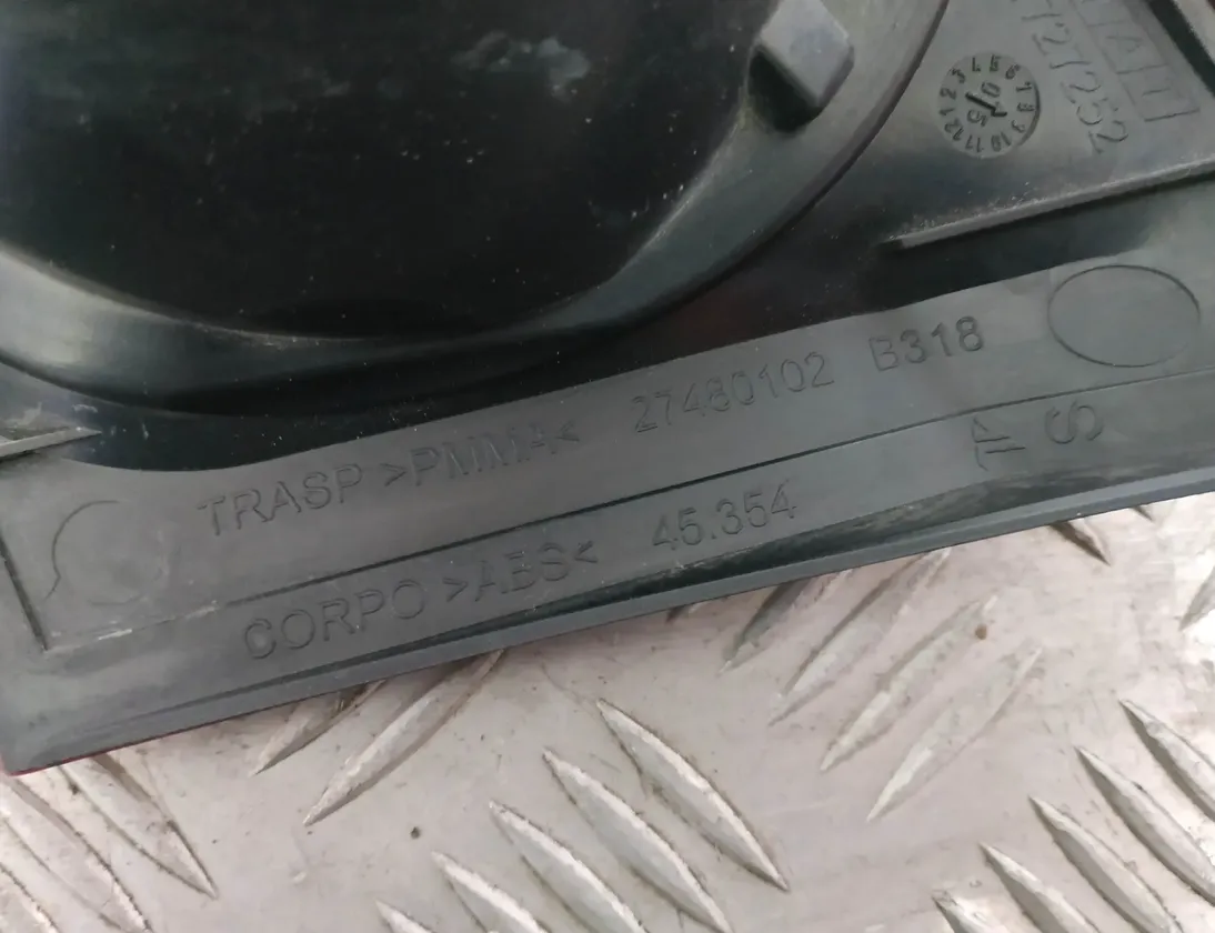 FIAT Croma 194 (2005-2011) Ліва задня фара кришки багажника 27482101,51727252 14664219