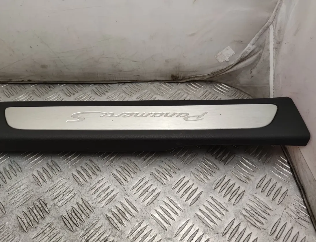 PORSCHE Panamera 970 (2009-2016) Обшивка переднього правого порога 970555518 17774354