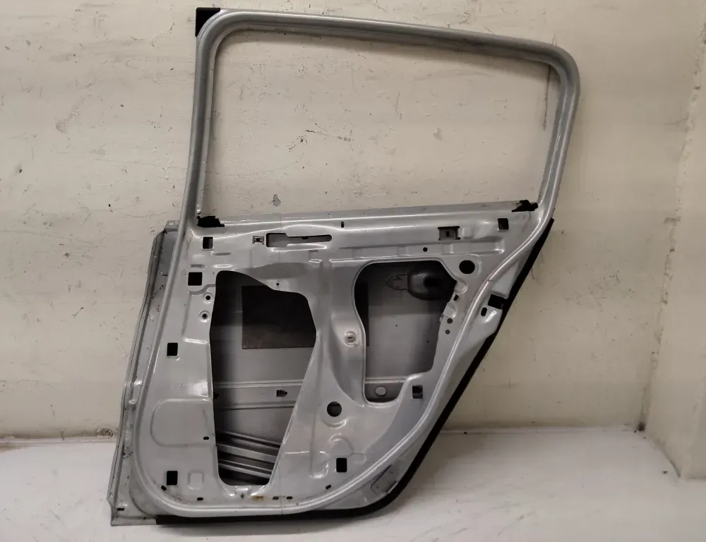RENAULT Megane 2 generation (2002-2012) Праві бічні розповсюджувані двері 7751475037 35107323