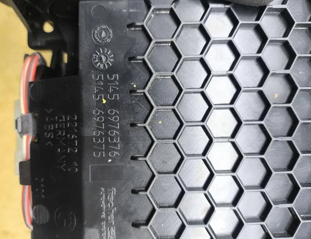 BMW 5 Series E60/E61 (2003-2010) Пепельница 6976376,22167210 33127246