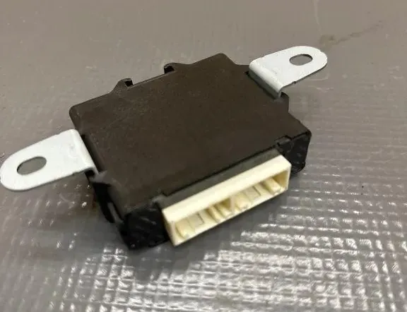 LEXUS RX 4 generation (2015-2024) Блок управління правим дзеркалом 8943048100 33141983