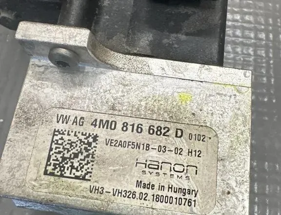 VOLKSWAGEN Golf 7 generation (2012-2024) Клапан расширения кондиционера воздуха 4M0816682D 33142218