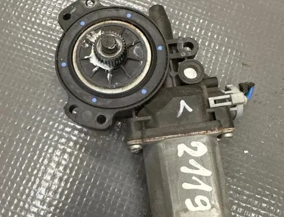 HYUNDAI Santa Fe CM (2006-2013) Мотор керування вікном задніх правих дверей 400909 33142899