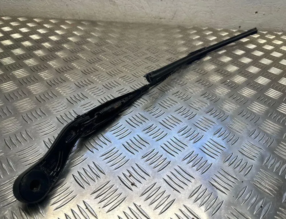 MERCEDES-BENZ C-Class W206 (2021-2023) Передні важелі склоочисника A2068200900 33164279