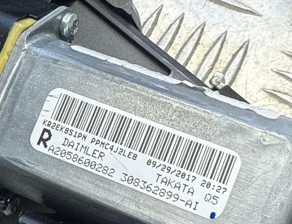 MERCEDES-BENZ E-Class W213/S213/C238/A238 (2016-2024) Регулятор висоти ременя безпеки переднього правого сидіння A2058600282 33165065