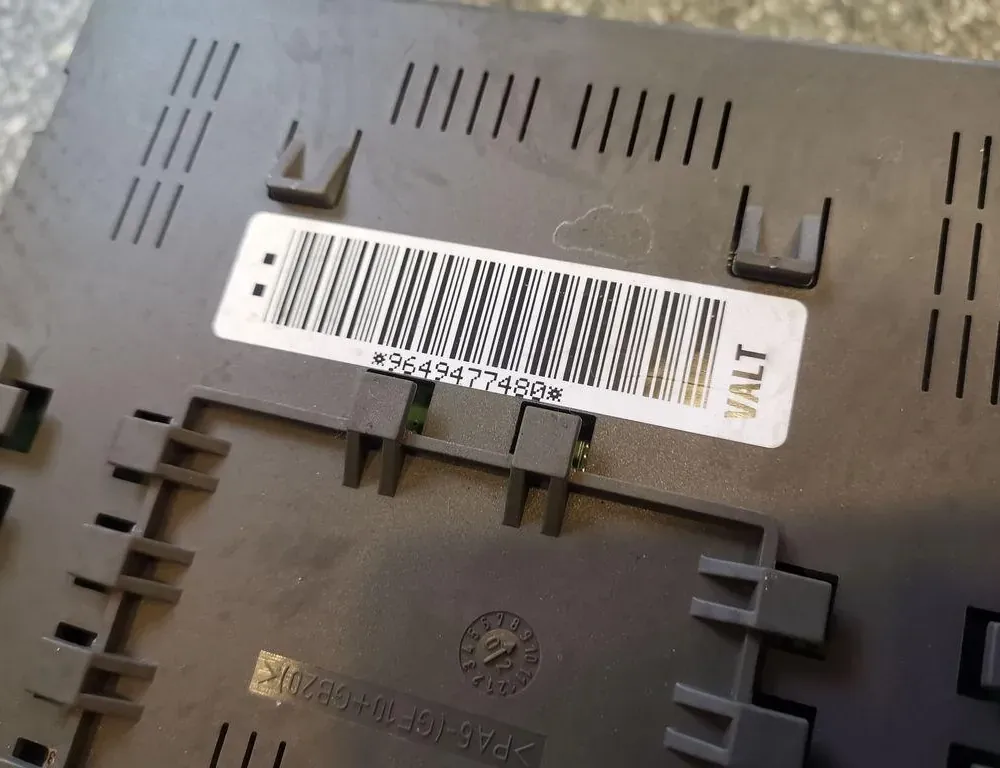 PEUGEOT 807 1 generation (2002-2012) Блок запобіжників 9649477480 33865121