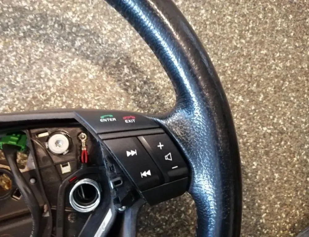 VOLVO XC60 Кермо 30741724,8666891 33975095