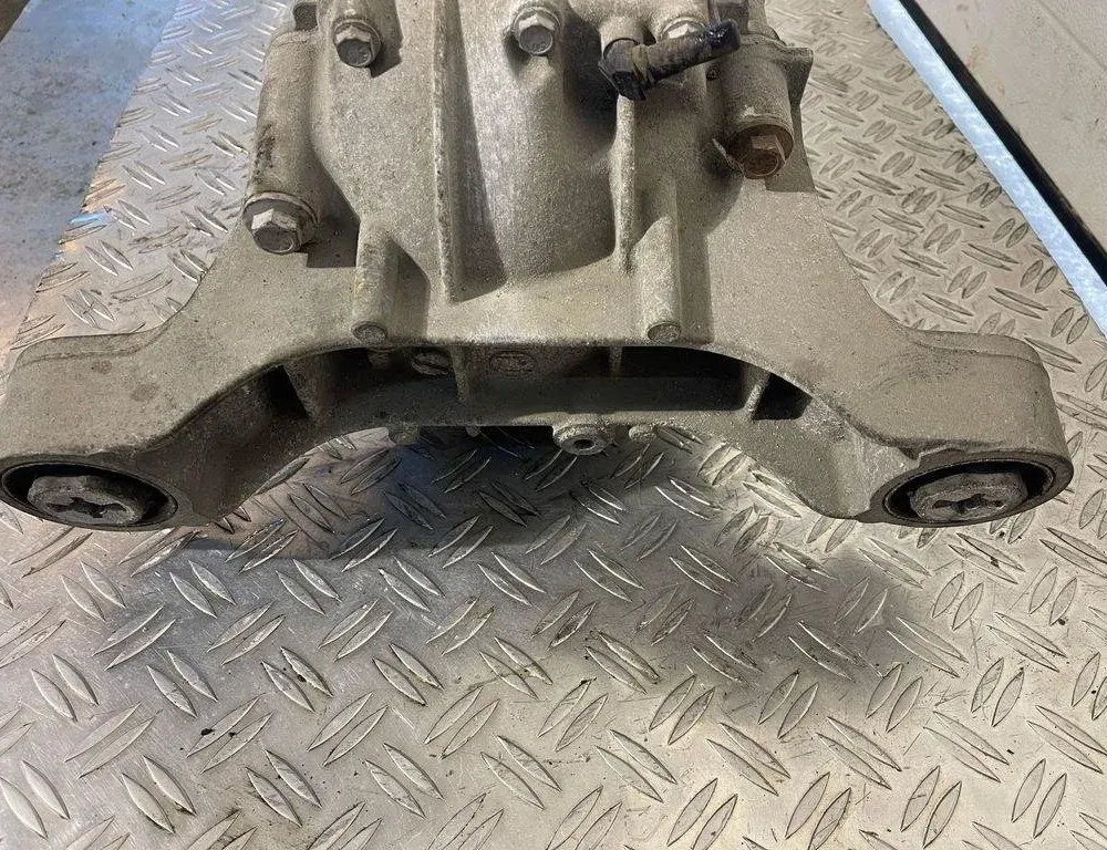 VOLKSWAGEN Touareg 2 generation (2010-2018) Задній диференціал MEX 31244074