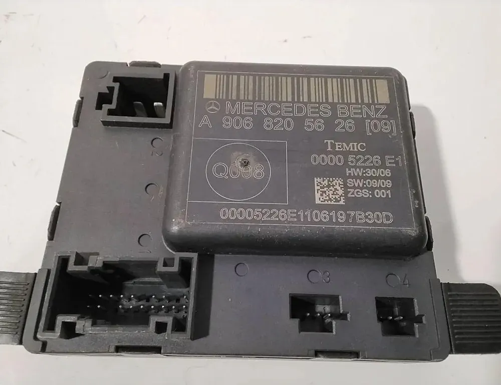 MERCEDES-BENZ Sprinter 2 generation (906) (2006-2018) Блок управления дверей передние  правые A9068205626 33252598