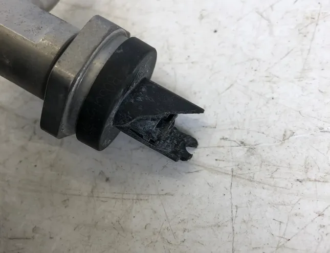 BMW X3 M F97 (2019-2023) Датчик давления топлива 7622231 35107131