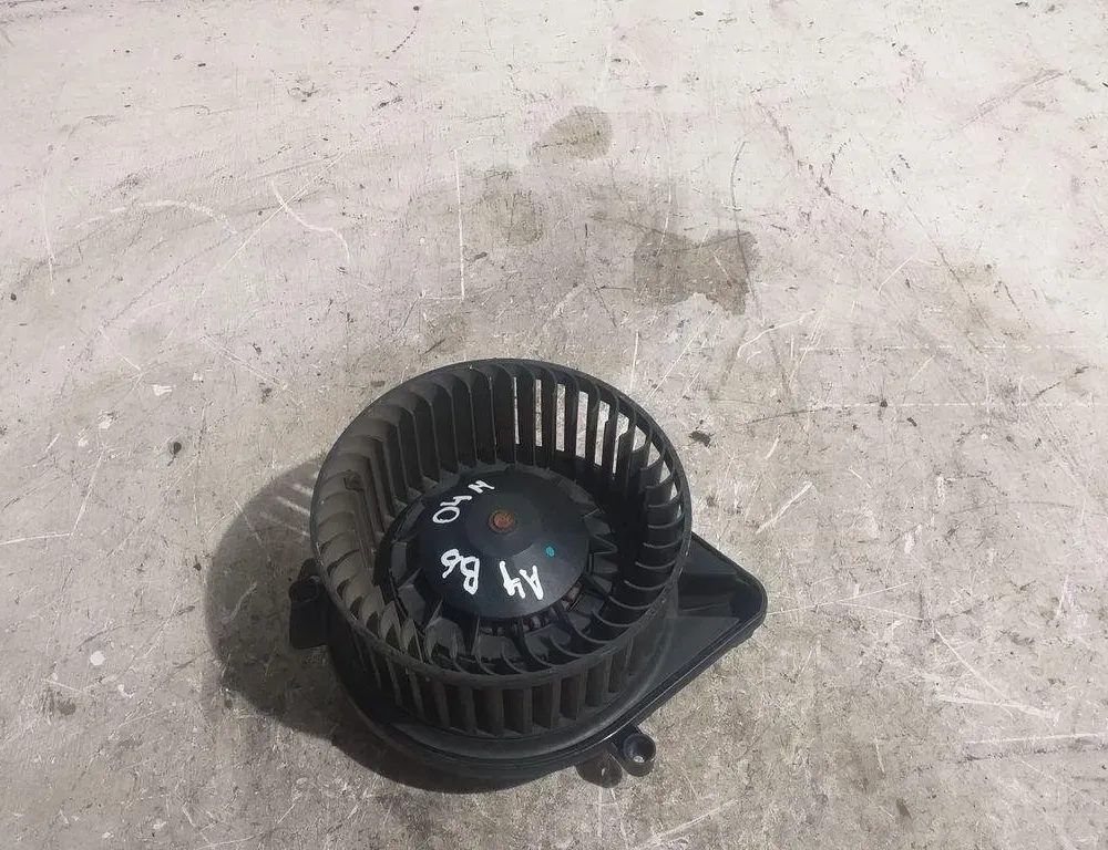 AUDI A4 B7/8E (2004-2008) Печка салона 8E1820021A 31477165