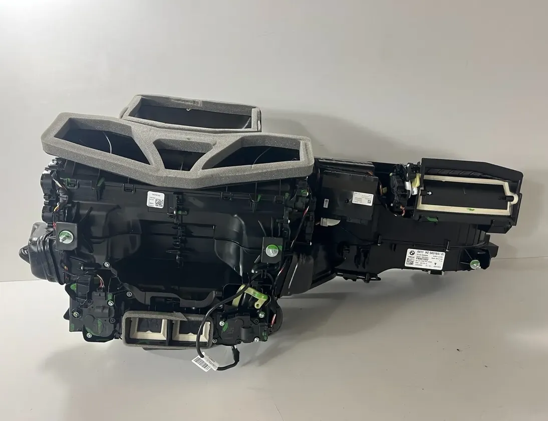 BMW X7 G07 (2018-2024) Печка салона 7944537,9460552,7944538,5A31841,5B79352,5B6B582,5B60A05,5B4AA19,5B4C6F0,5B3ED63,5A98CB2,5A9C800,5A90EB8,5A80BA3,5A7D1E0,5A71B28 33527908