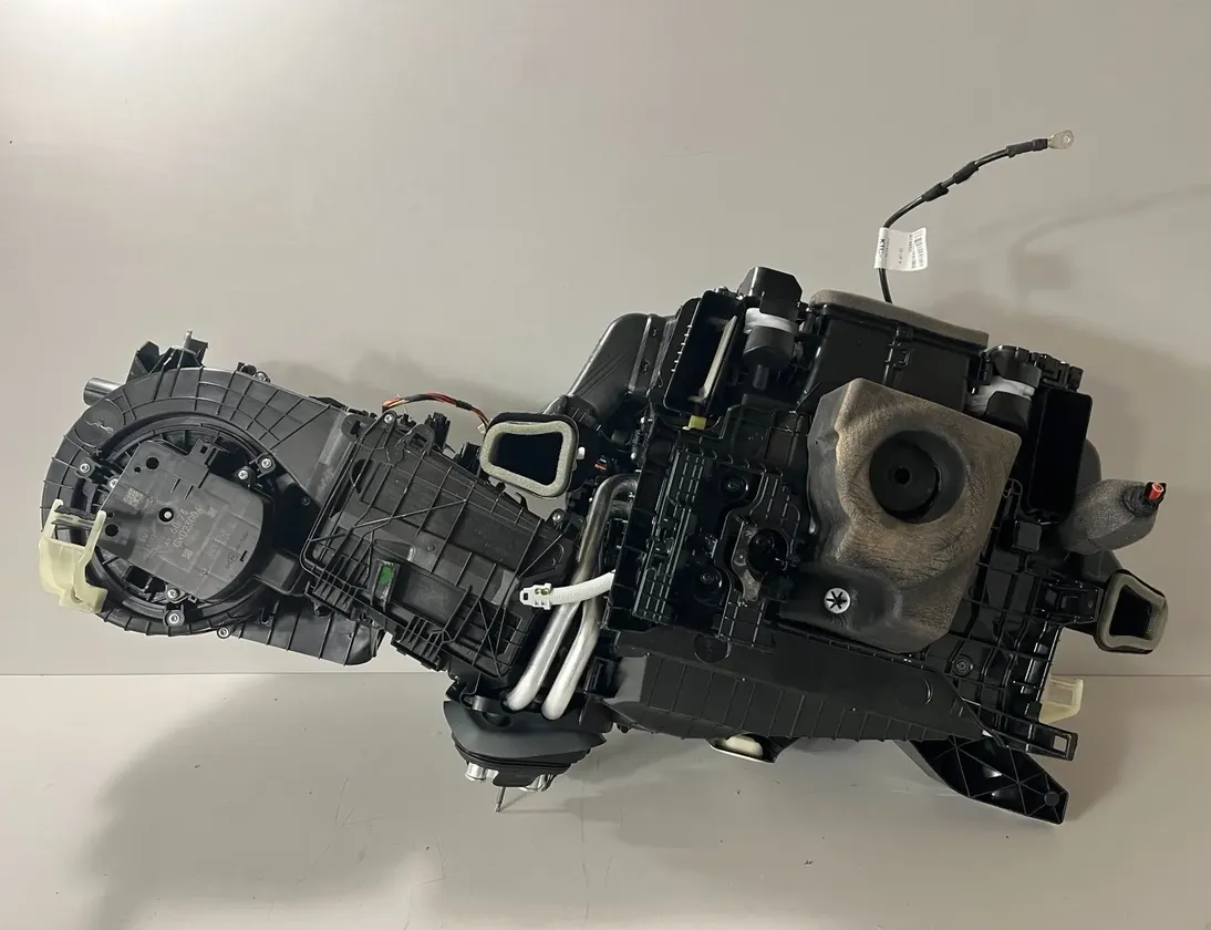 BMW X5 G05/G18 (2018-2024) Печка салона 7944537,7944539,9460553,5A31833 33600121