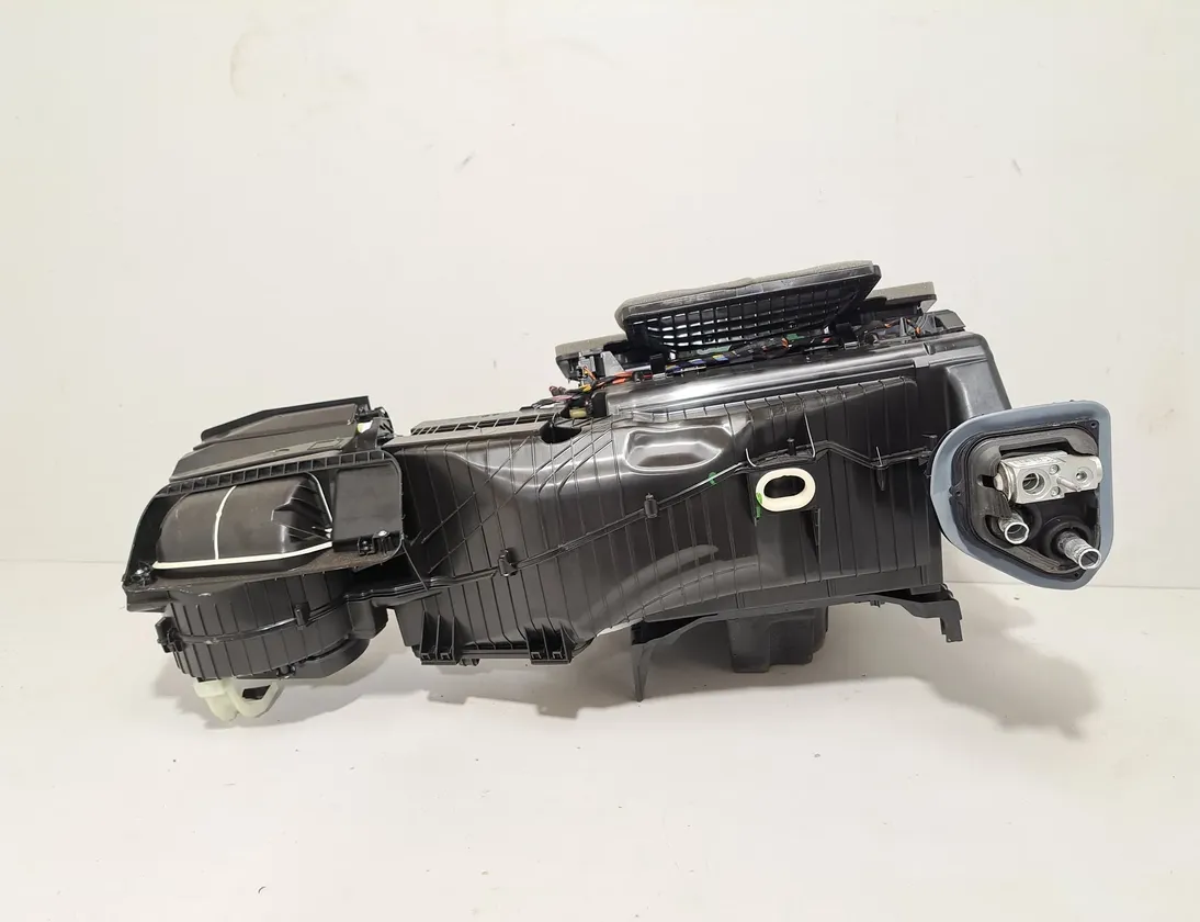 BMW X6 G06 (2019-2024) Печка салона 5A31831,7944537,9460552,7944538,9490192,9496922,5B3A5E0,5B8D5D6,5BA3D06,5B70BF9,5B60598,5B4BE81,5B4BE98,5B33719 34490715