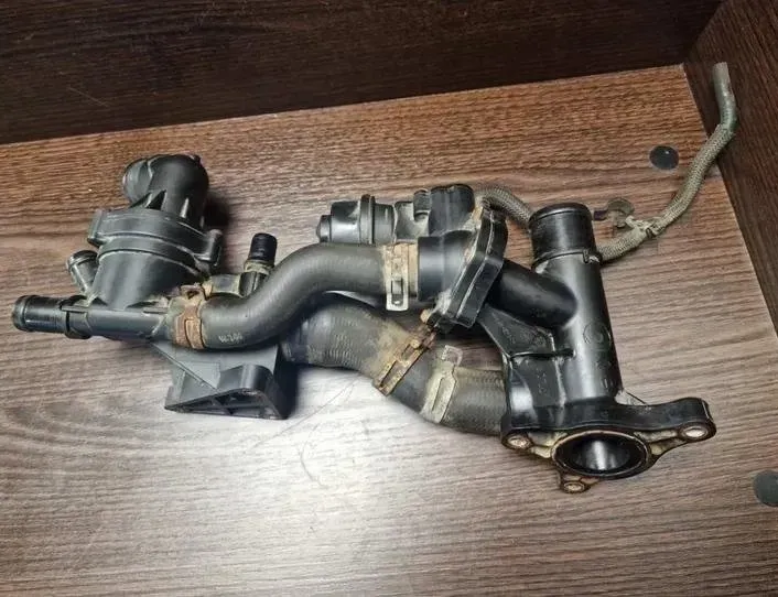 OPEL Vivaro B (2014-2019) Термостат 110615482R,110600686R 27336243