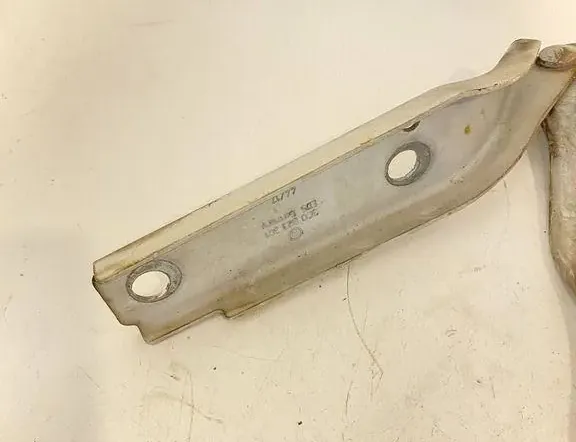 VOLKSWAGEN Passat B8 (2014-2023) Ліва петля капота 3G0823301 34869072