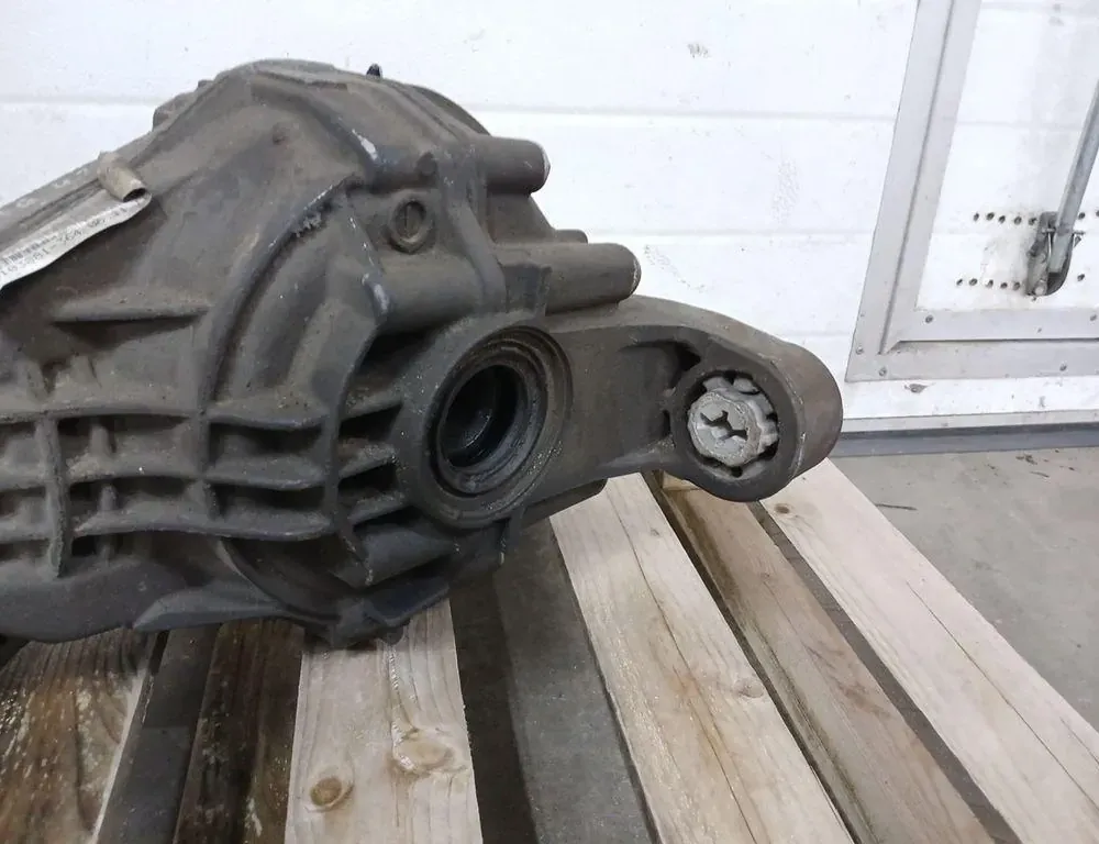 VOLKSWAGEN Touareg 2 generation (2010-2018) Задній диференціал 0BN525015G 34879424