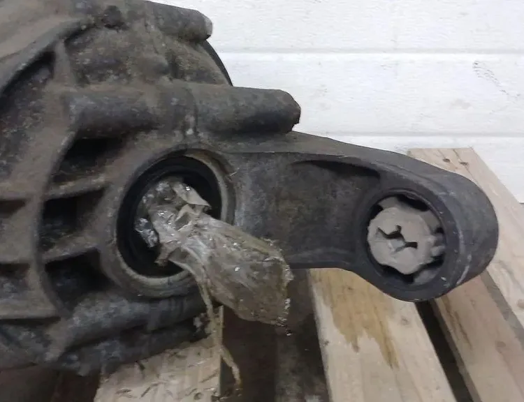 VOLKSWAGEN Touareg 2 generation (2010-2018) Задній диференціал 0BP525015J 34878167