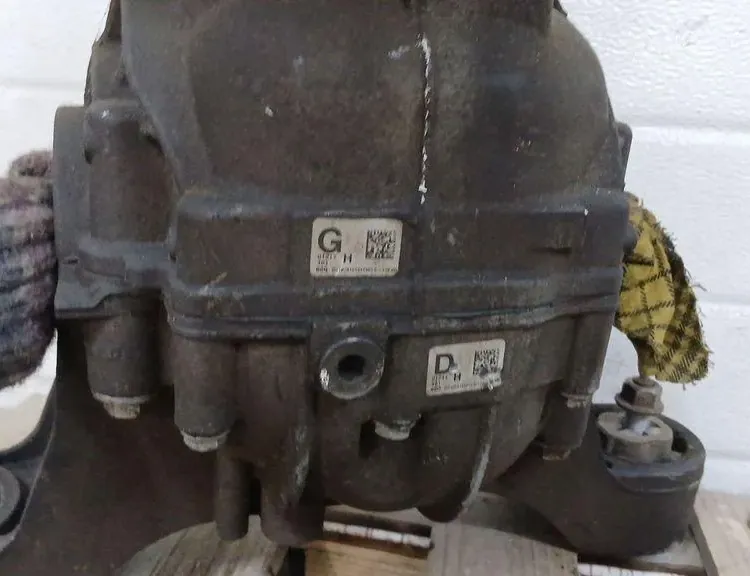 VOLKSWAGEN Touareg 2 generation (2010-2018) Задній диференціал 0BP525015H 34912762