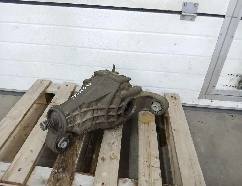 VOLKSWAGEN Touareg 2 generation (2010-2018) Задній диференціал 0BP525015H 34883691