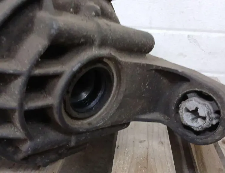 VOLKSWAGEN Touareg 2 generation (2010-2018) Задній диференціал 0BP525015H 34884962