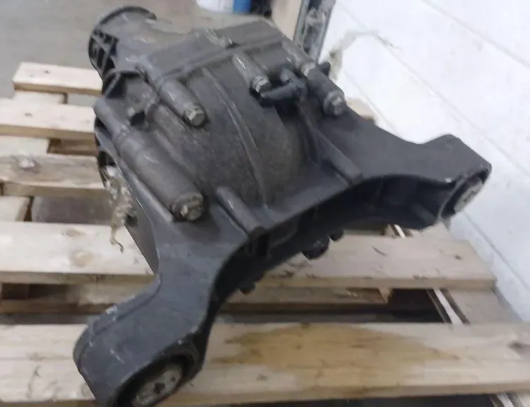 VOLKSWAGEN Touareg 2 generation (2010-2018) Задній диференціал 0BP525015H 34876642