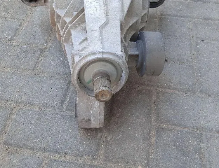 VOLKSWAGEN Touareg 2 generation (2010-2018) Задній диференціал 4460310091 31136853