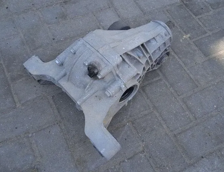 VOLKSWAGEN Touareg 2 generation (2010-2018) Задній диференціал 4460310091 31136853