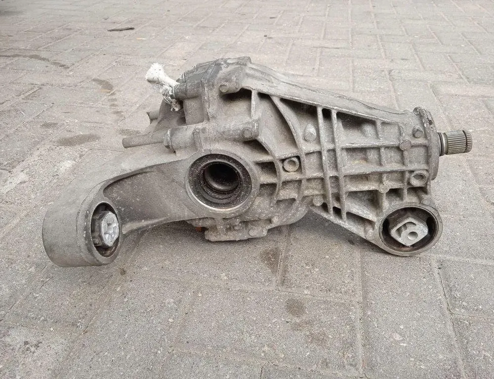 VOLKSWAGEN Touareg 2 generation (2010-2018) Задній диференціал 200800119 31155414