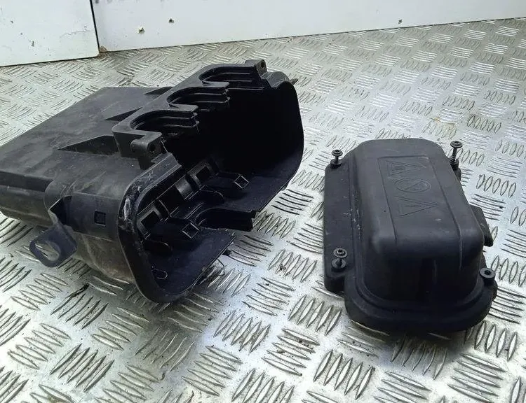 BMW 5 Series F10/F11 (2009-2017) Блок плавких запобіжників 7555189 31161582