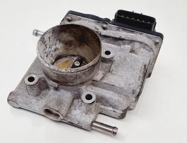 MAZDA 3 BK (2003-2009) Дроссельная заслонка ZJ3813640 31108881