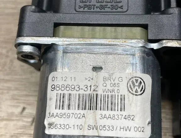 VOLKSWAGEN Passat B7 (2010-2015) Ручка дверей багажника 936330110,3AA959702A,3AA837462,988693312 34996910