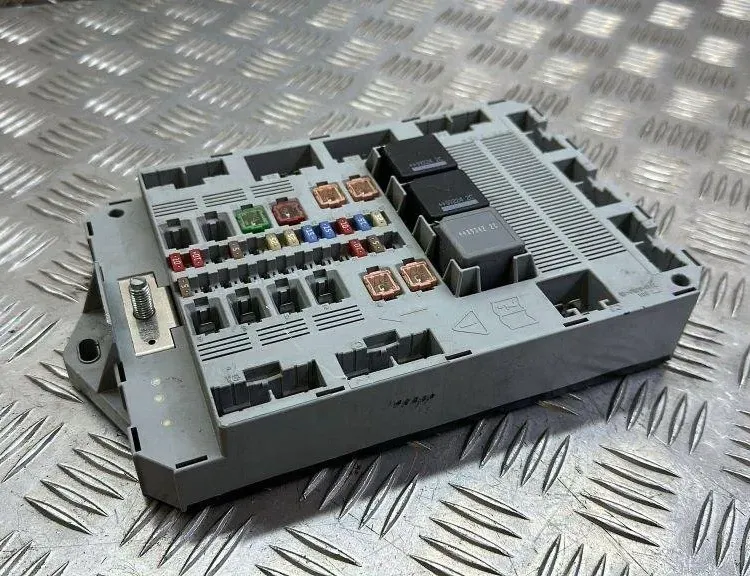 JAGUAR X-Type 1 generation (2001-2009) Блок запобіжників 9X2314D628AC 31839102