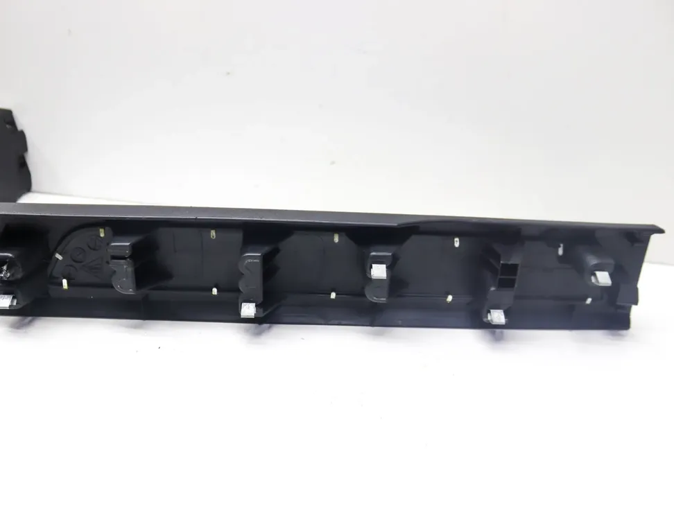 PORSCHE Panamera 970 (2009-2016) Обшивка переднього правого порога 970555518 33383342