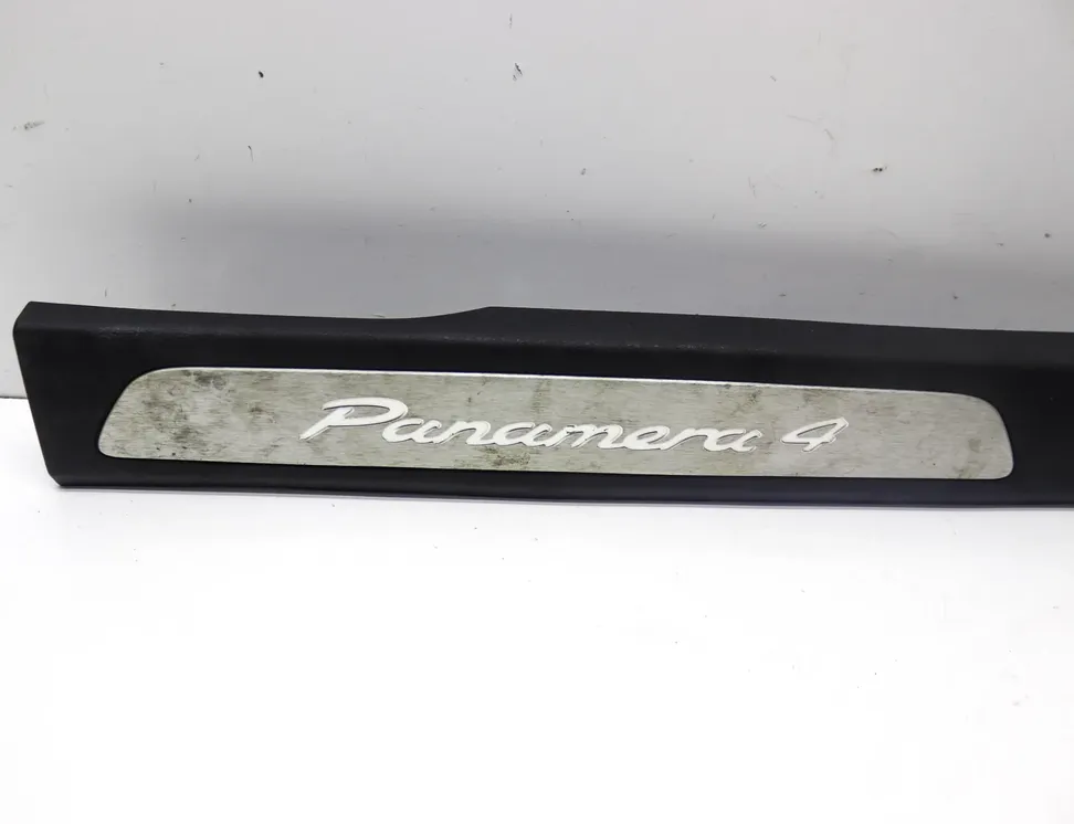 PORSCHE Panamera 970 (2009-2016) Обшивка переднього правого порога 970555518 33383342